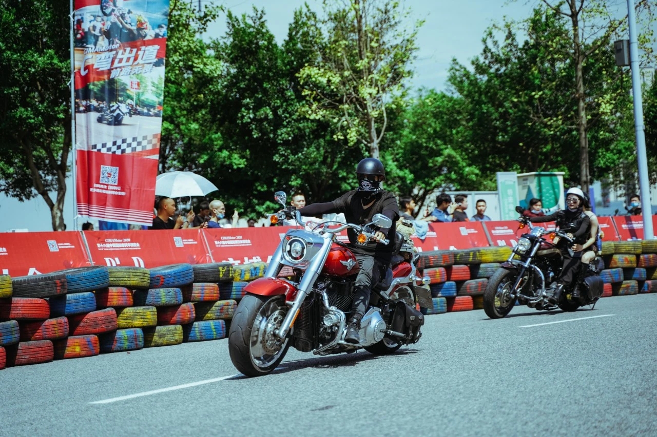 0919 摩托车2.jpg 0919 摩托车2.jpg